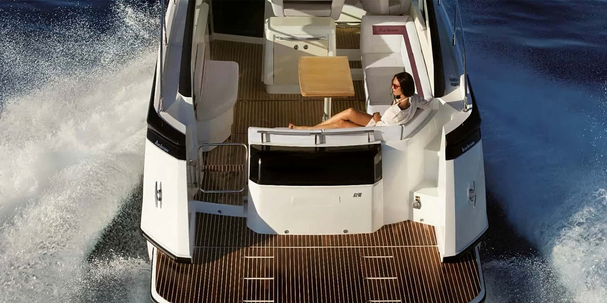 Аренда яхты Beneteau Gran Turismo 40 на Мальдивах